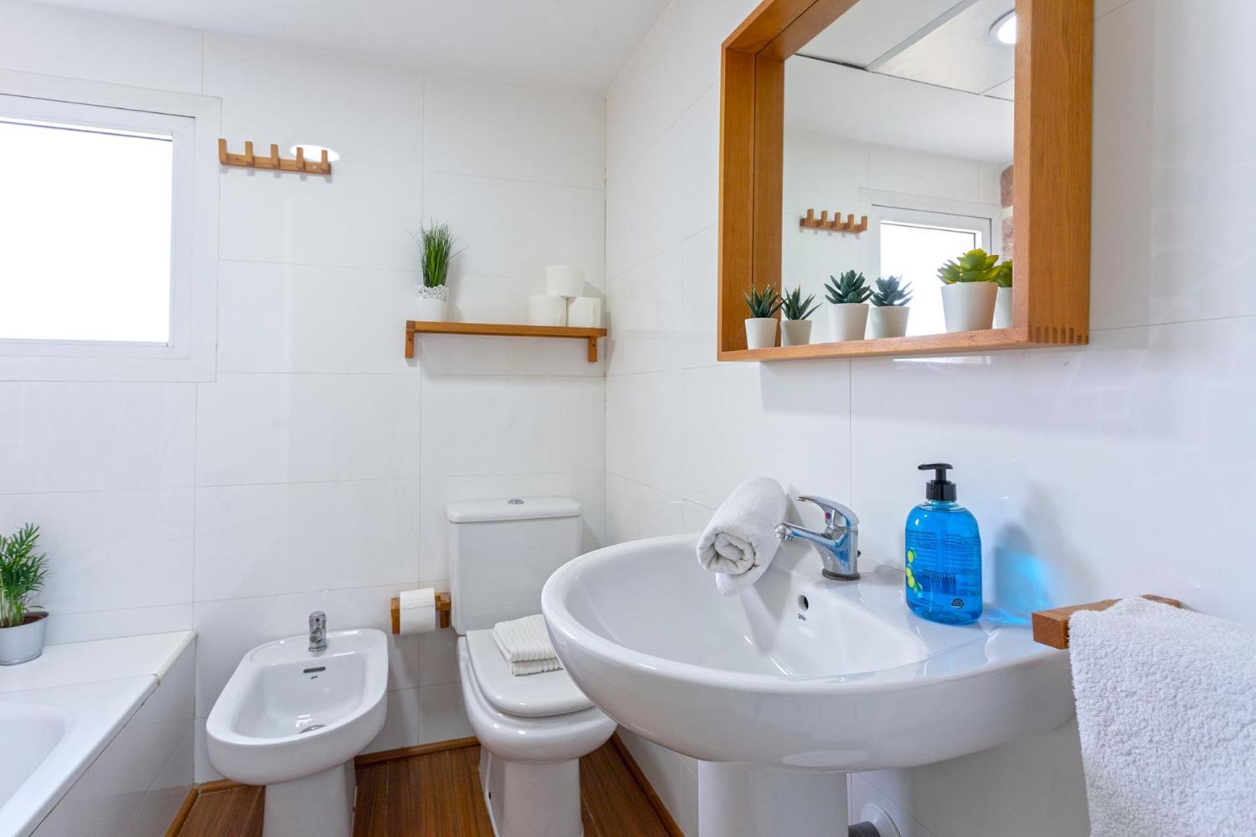 Playamar Flat In The With Pool, Tennis And Paddle Court, Gardens Apartamento Torremolinos