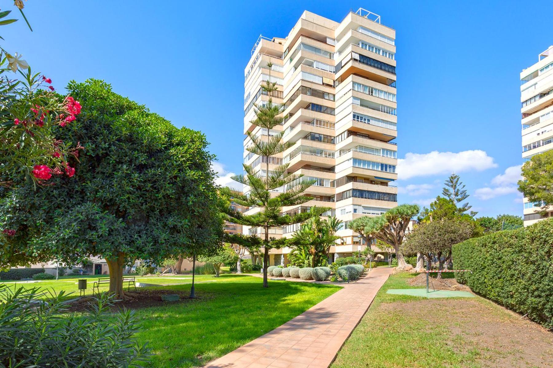 Playamar Flat In The With Pool, Tennis And Paddle Court, Gardens Apartment *